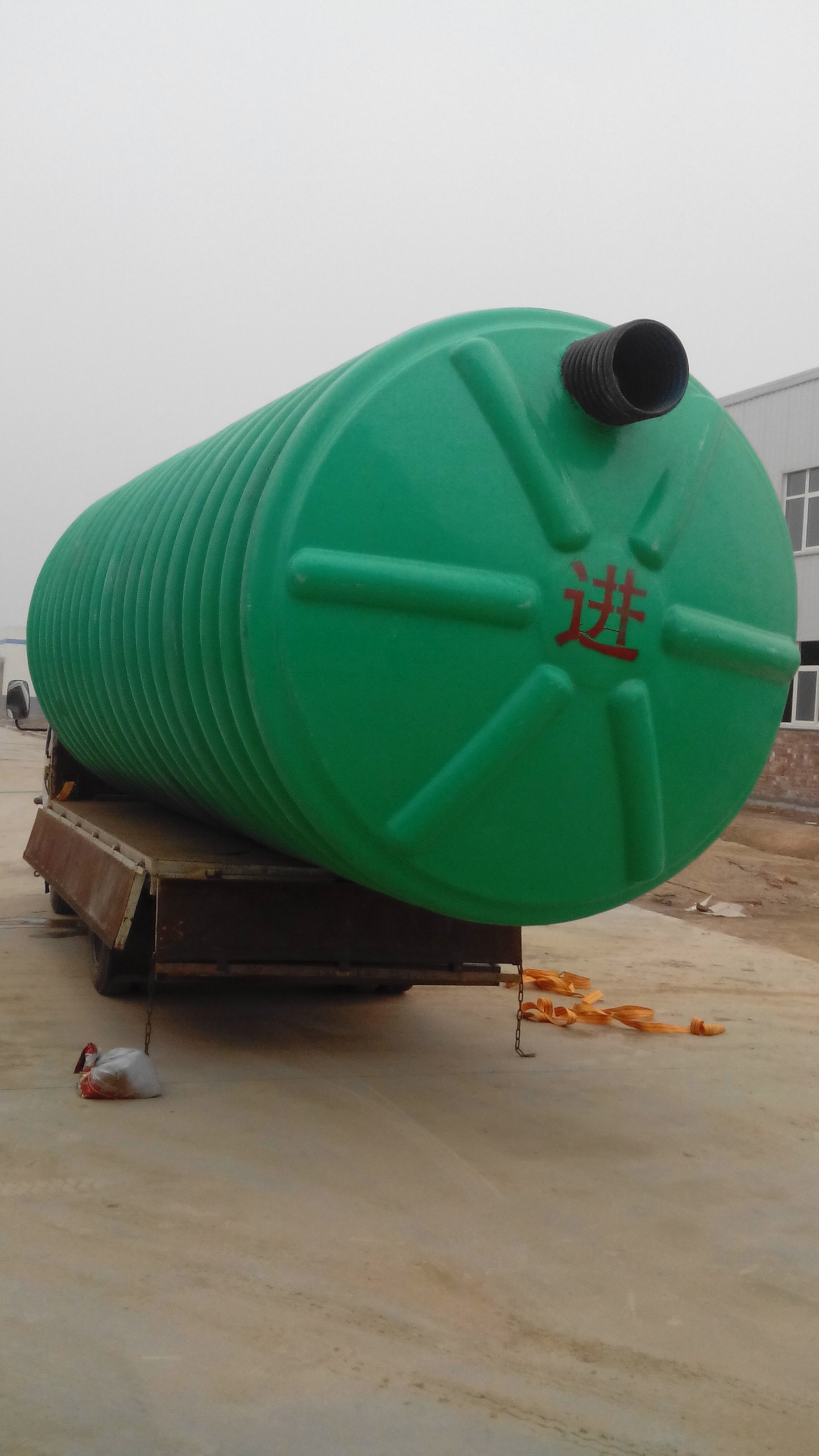 通風系統(tǒng)構建:玻璃鋼脫硫塔空氣流暢保證
